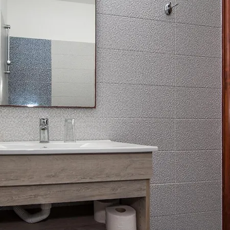 Georgina Hotel 3*